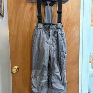 32 Degrees Kids Gray Snowbib with Black Straps kids size 7 / 8